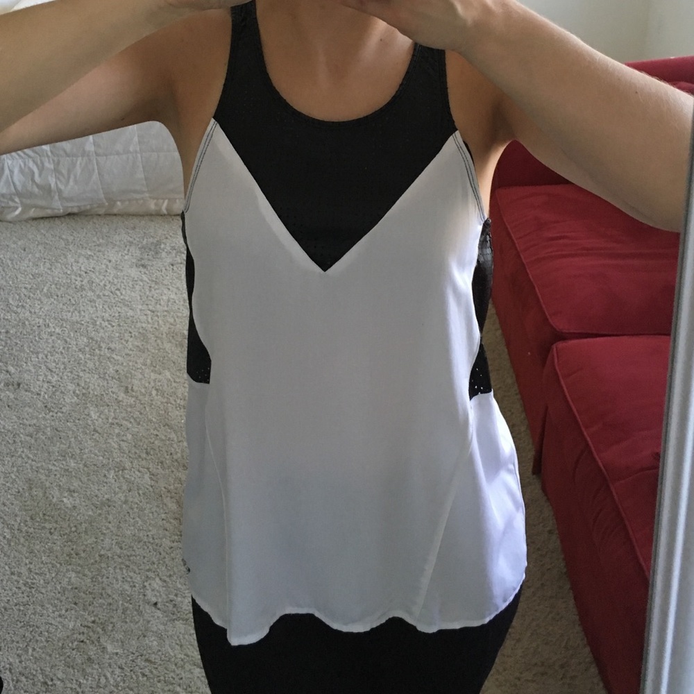 SOLD‼️ Kendall & Kylie- tank top